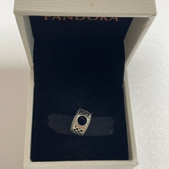Pandora Panama Flag Charm - Picture 3 of 5